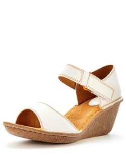 Clarks Orient Sea Sandal